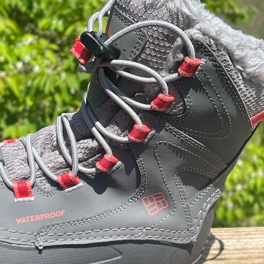 Columbia Charcoal and Red/Orange Winter Lace up waterproof Boots - Like New!